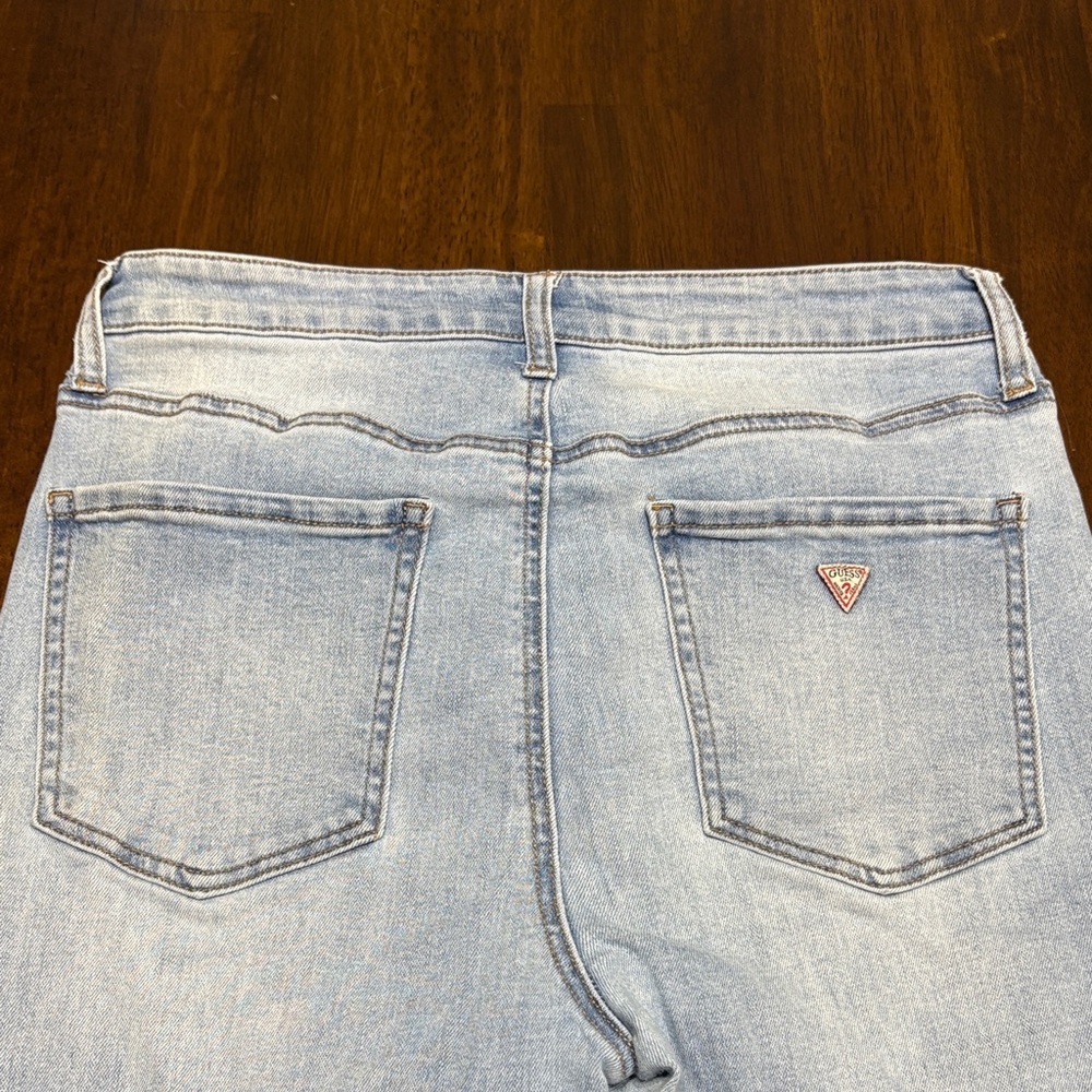 GUESS High Rise Light Blue Jeans - Picture 4 of 9